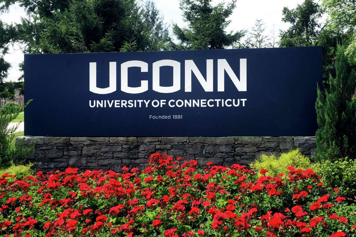 University Of Connecticut Global Leader Award for International Students, USA 2023